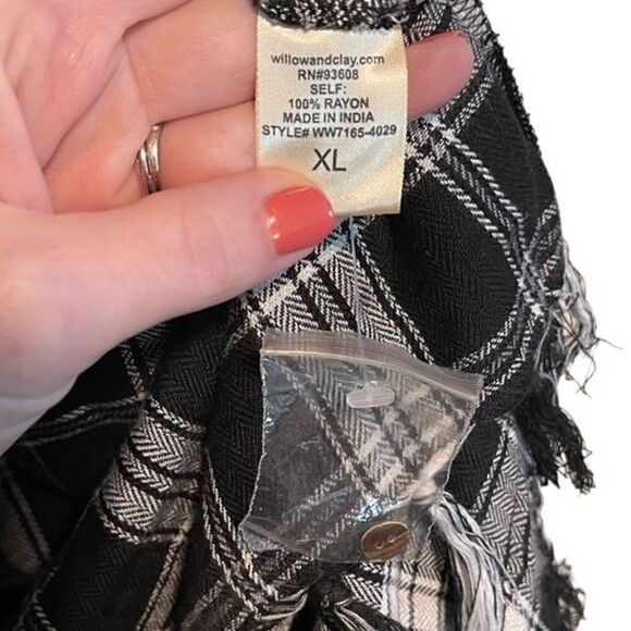 Willow & Clay- Woman Black/White Plaid Fringe Open Front Waterfall Cardigan, XL - Picture 11 of 14